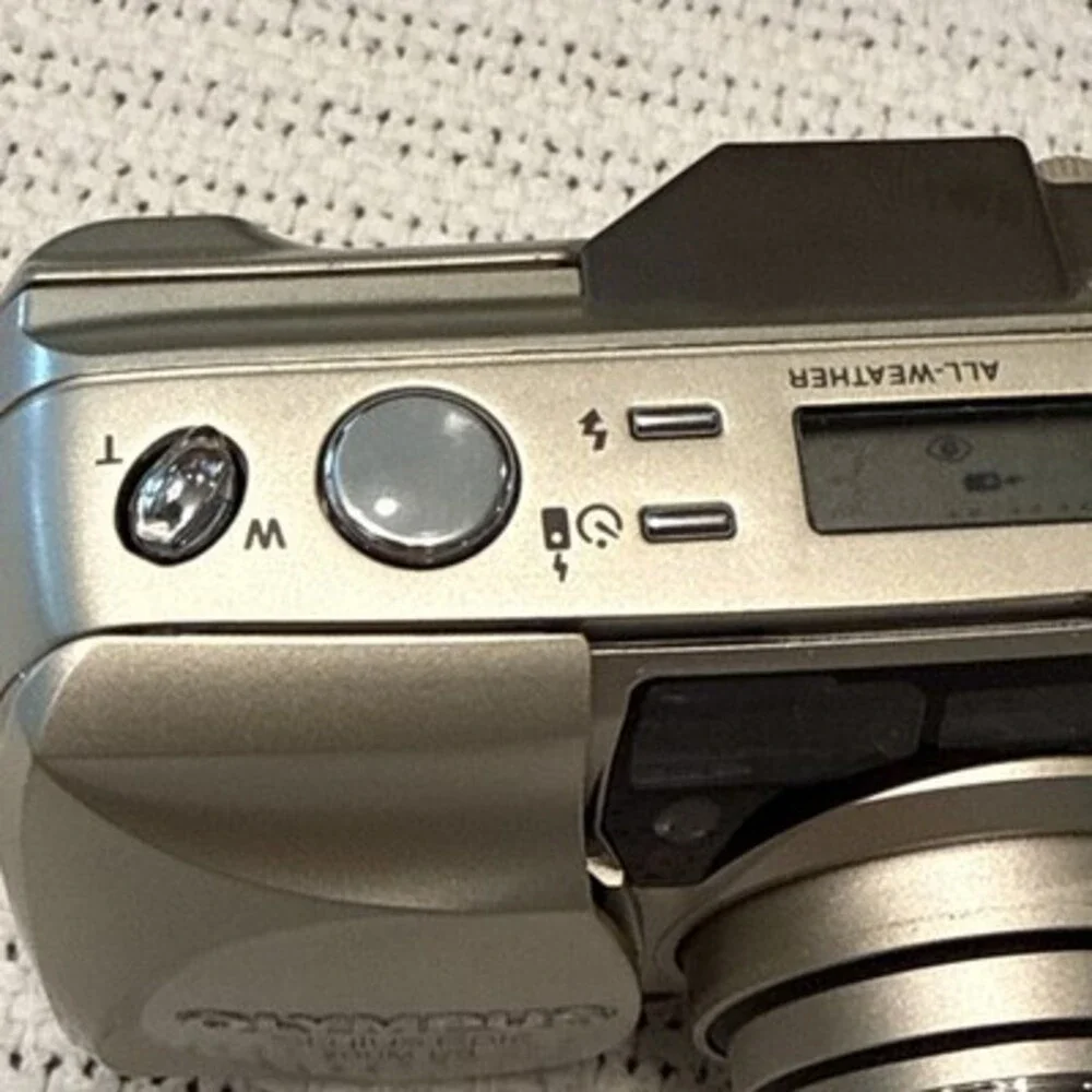 Olympus Stylus Epic Zoom 170 35mm Film Camera & Case